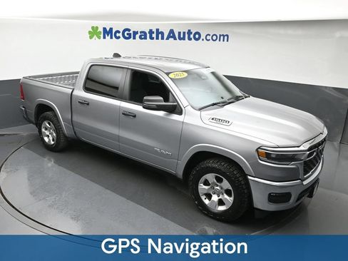 Used 2025 RAM 1500 Big Horn AWD/4WD image 3