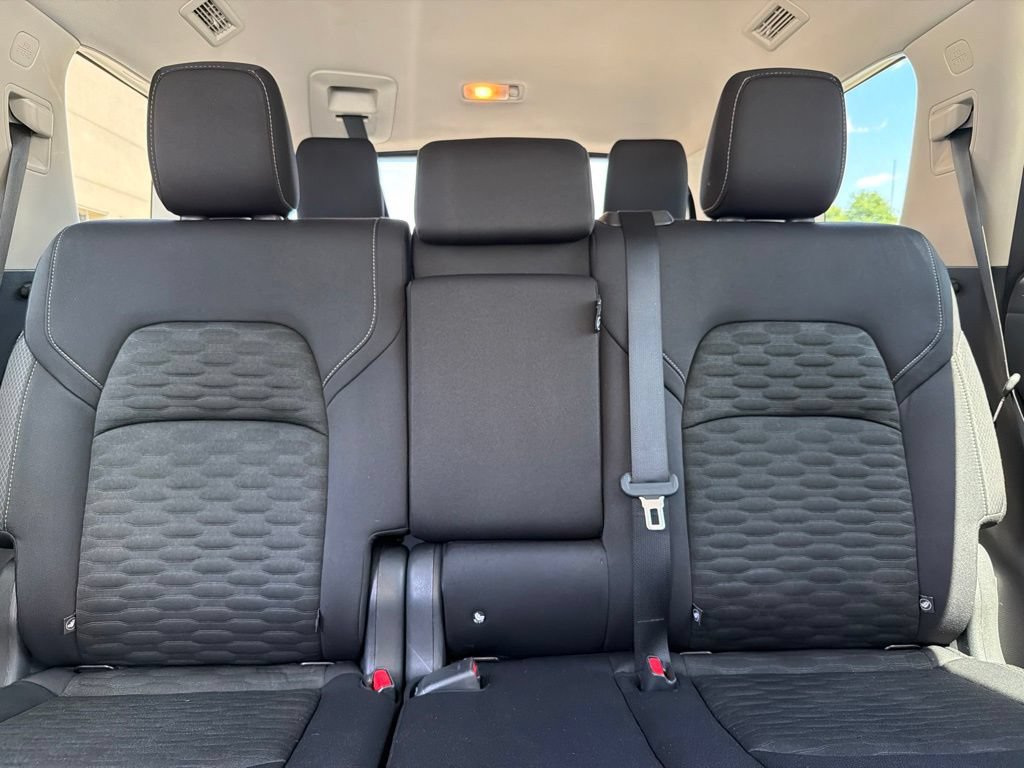Used 2022 Nissan Pathfinder SV FWD image 31