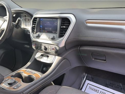 Used 2021 GMC Acadia SLE w/ Driver Convenience Package image 10