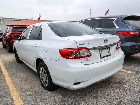 Used 2013 Toyota Corolla L FWD image 9
