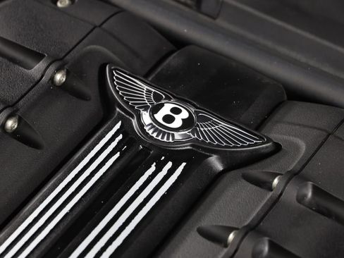 Used 2018 Bentley Bentayga image 29