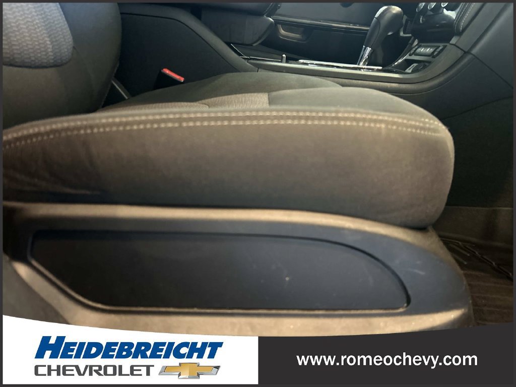Used 2017 Chevrolet Traverse LT w/ Style and Technology Package AWD/4WD image 39