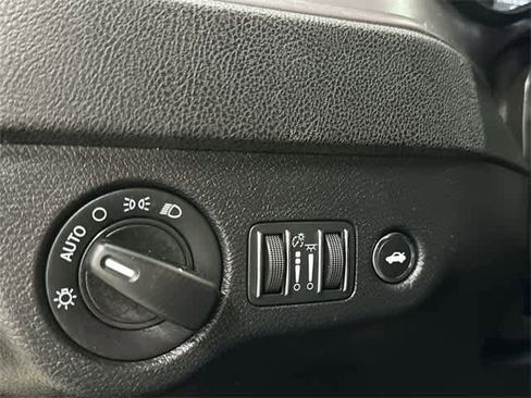 Used 2023 Dodge Charger R/T w/ Blacktop Package image 19