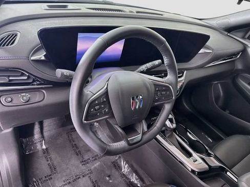 Used 2024 Buick Envista Sport Touring w/ Convenience I Package FWD image 9