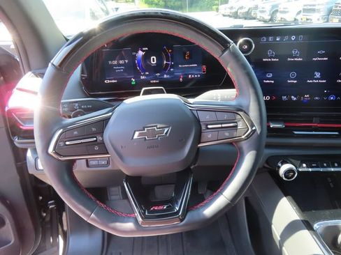Certified 2025 Chevrolet Silverado EV RST AWD/4WD image 19