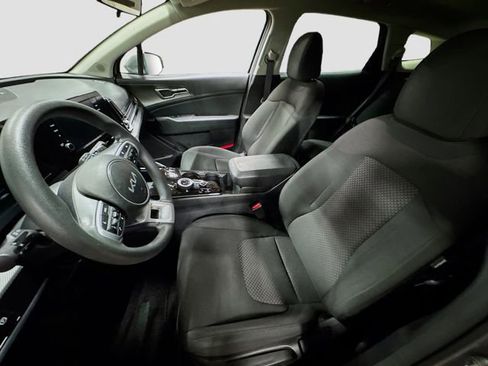 Used 2023 Kia Sportage LX image 15