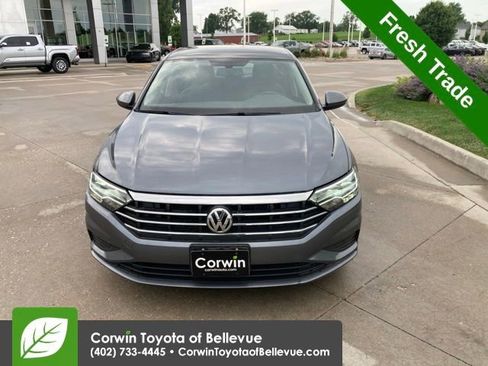 Used 2019 Volkswagen Jetta SE FWD image 9