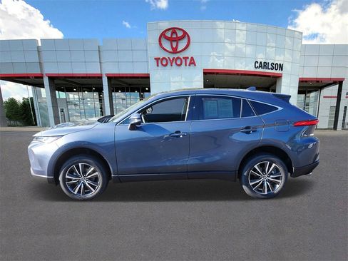 Used 2024 Toyota Venza LE image 7