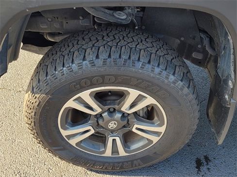 Used 2016 Toyota Tacoma SR5 image 15