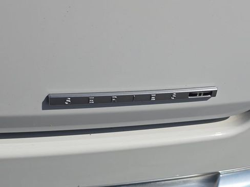 Used 2024 Jeep Wagoneer L Series II w/ Flexible Seating Group RWD image 12