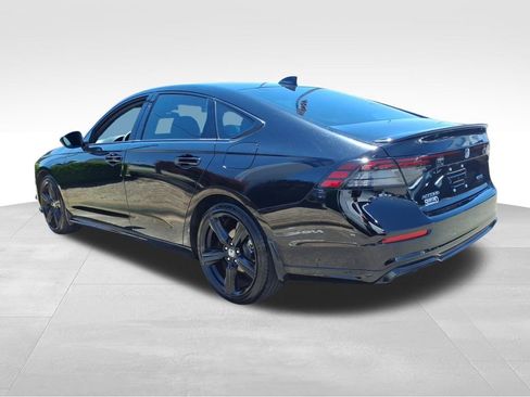 Used 2025 Honda Accord Sport image 25