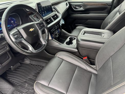 Certified 2023 Chevrolet Suburban Premier image 9