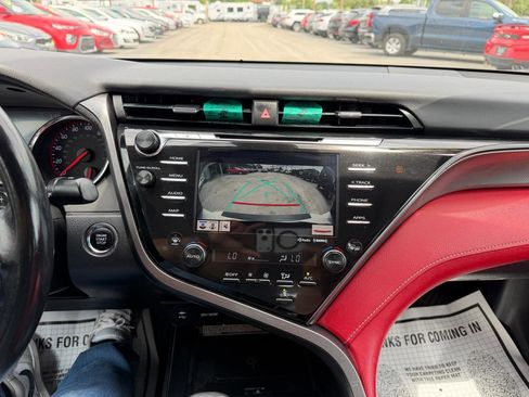 Used 2019 Toyota Camry XSE FWD image 15