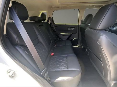 New 2026 Nissan Rogue Platinum w/ Tech Package AWD/4WD image 10