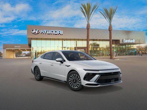 New 2026 Hyundai Sonata Limited FWD image 2