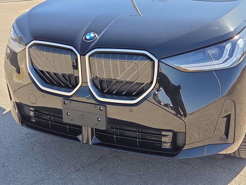 Used 2025 BMW X3 xDrive30i w/ Premium Package image 10