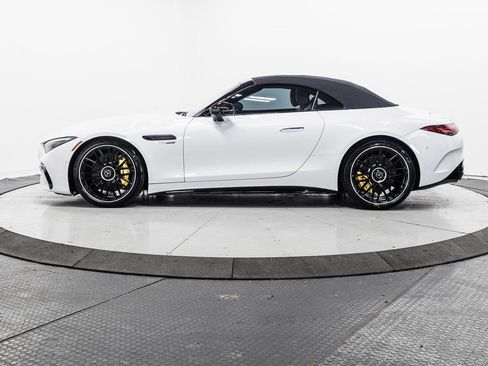 Used 2022 Mercedes-Benz SL 55 AMG 4MATIC w/ Driver Assistance Package image 4