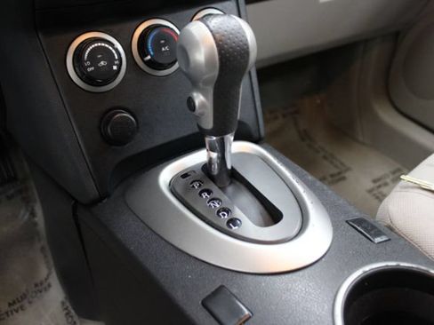 Used 2014 Nissan Rogue S w/ Convenience Package FWD image 12