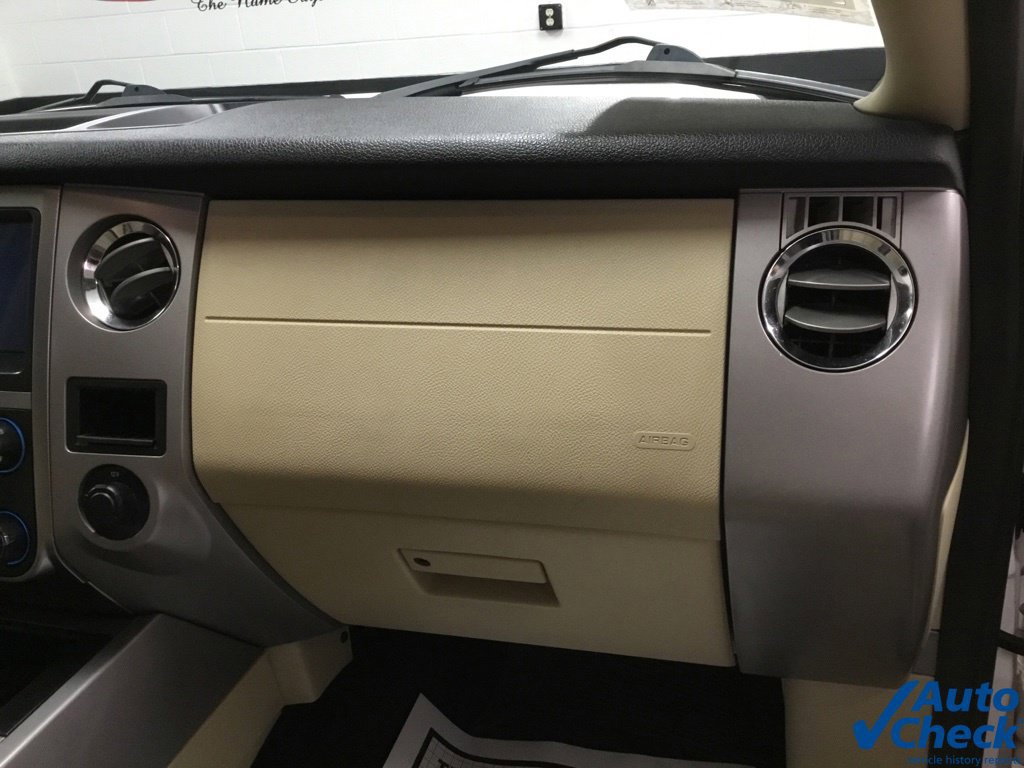Used 2017 Ford Expedition Limited w/ Equipment Group 301A AWD/4WD image 41