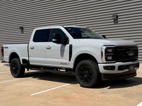 New 2026 Ford F250 Lariat w/ Black Appearance Package AWD/4WD image 1