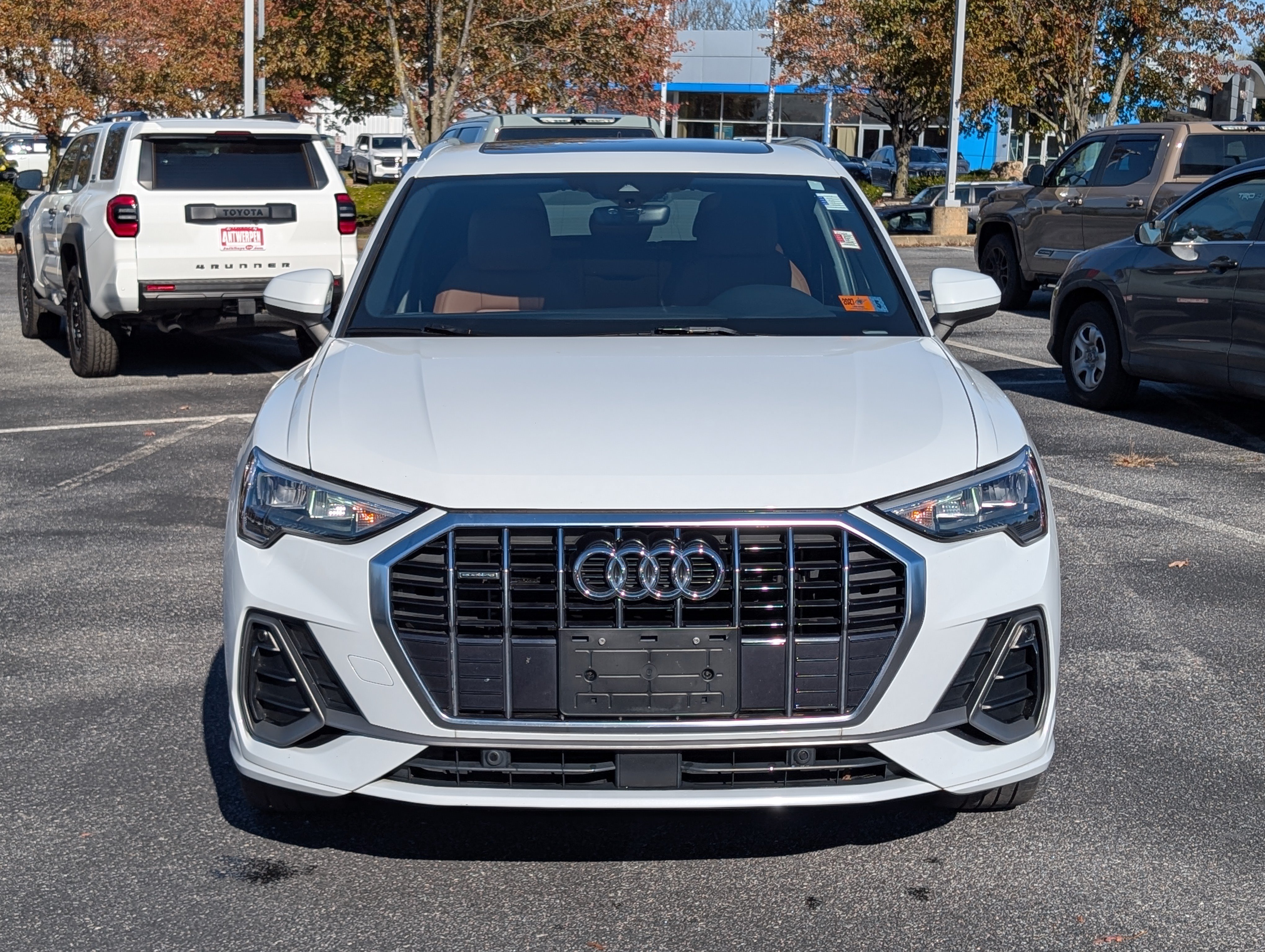 Used 2020 Audi Q3 2.0T Premium w/ Convenience Package AWD/4WD image 8