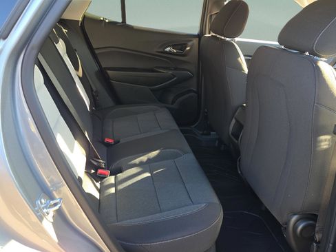 New 2026 Chevrolet Trax LS w/ LS Convenience Package FWD image 28