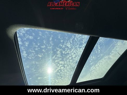 Used 2023 Chevrolet TrailBlazer RS w/ Sun and Liftgate Package image 9