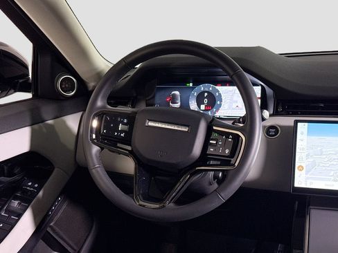 Used 2025 Land Rover Range Rover Evoque S AWD/4WD image 10