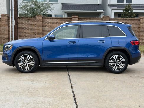 Certified 2024 Mercedes-Benz GLB 250 4MATIC image 11