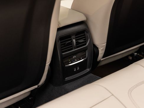 Used 2024 BMW M340i w/ Premium Package image 25