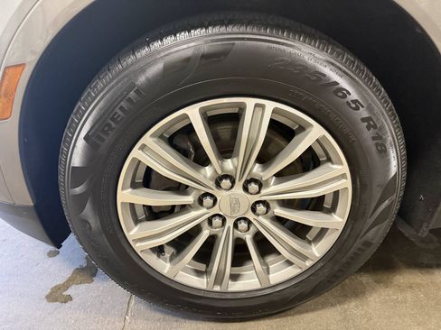 Used 2018 Cadillac XT5 Luxury w/ Driver Awareness Package AWD/4WD image 10