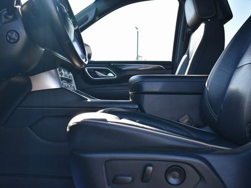 Used 2021 GMC Yukon SLT w/ SLT Premium Package image 8