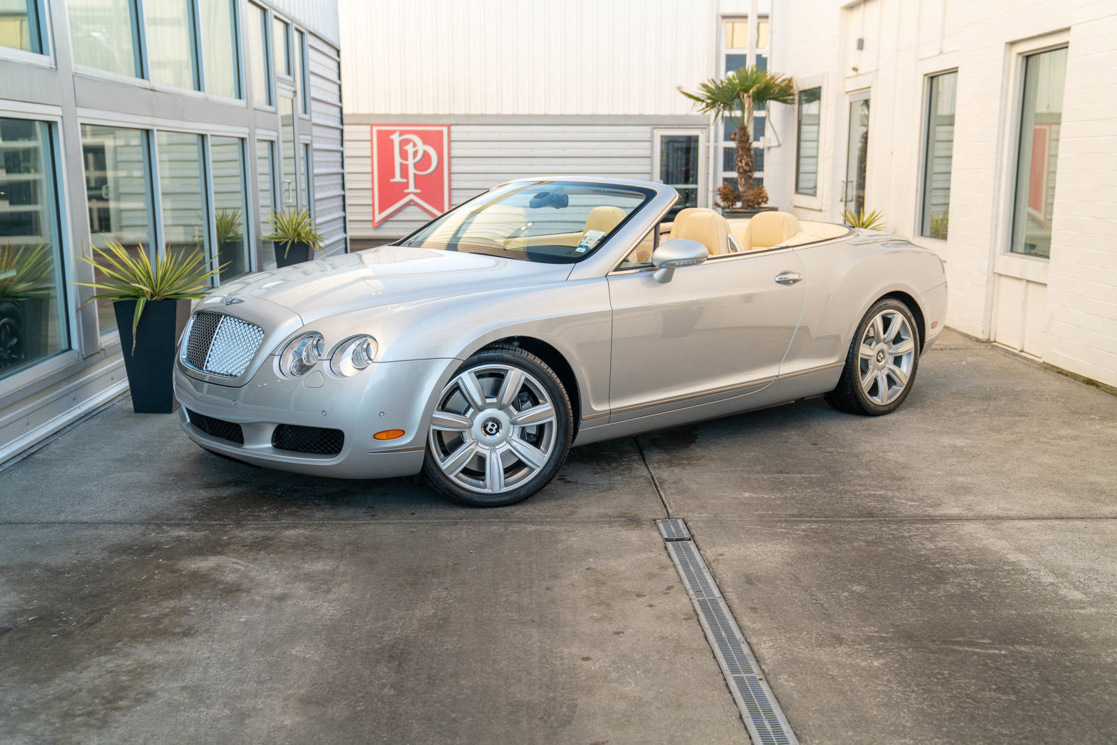 Used 2008 Bentley Continental GTC AWD/4WD image 2