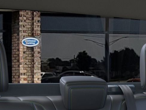 New 2025 Ford Maverick Lobo image 24