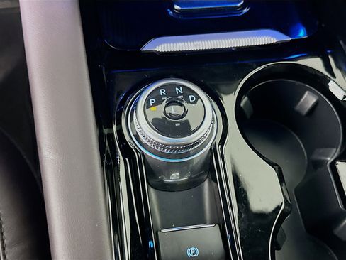 Used 2025 Ford Explorer Platinum w/ LUX Leather Package image 25