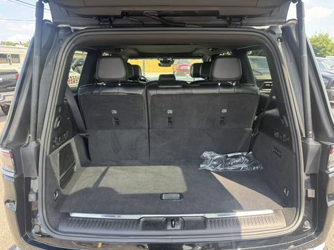 Used 2022 Jeep Grand Wagoneer Series I w/ Flexible Seating Group AWD/4WD image 6