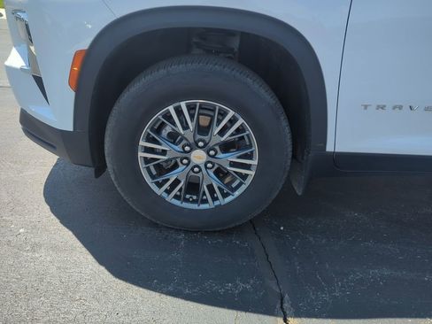 Certified 2025 Chevrolet Traverse LT w/ Driver Confidence Package AWD/4WD image 20