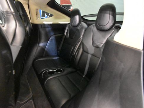 Used 2016 Tesla Model X 90D image 15