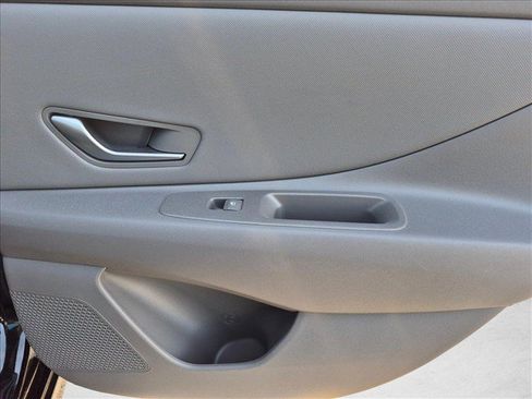Used 2023 Hyundai Elantra SEL w/ Convenience Package FWD image 23