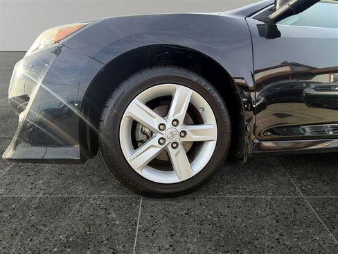 Used 2013 Toyota Camry SE FWD image 15