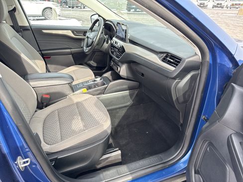 Used 2022 Ford Escape SE w/ SE Sport Appearance Package image 24