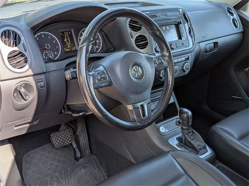 Used 2014 Volkswagen Tiguan SEL image 11