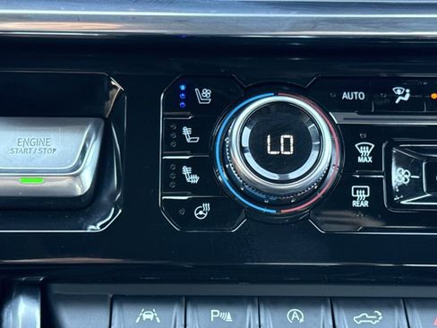 Used 2025 GMC Sierra 1500 Denali Ultimate AWD/4WD image 22
