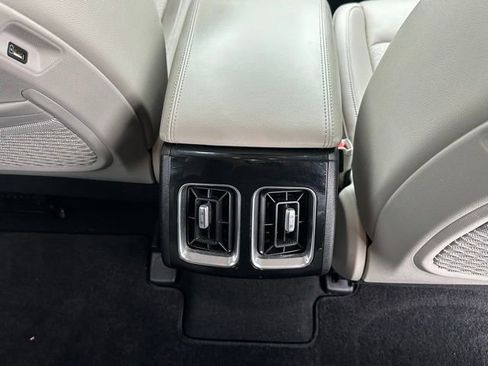 Used 2023 Kia Sorento SX Prestige image 32