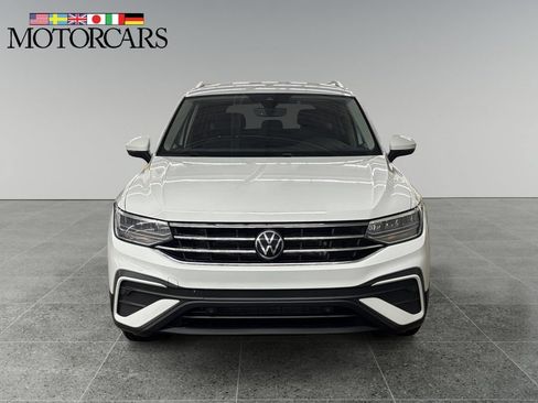Used 2022 Volkswagen Tiguan SE AWD/4WD image 8