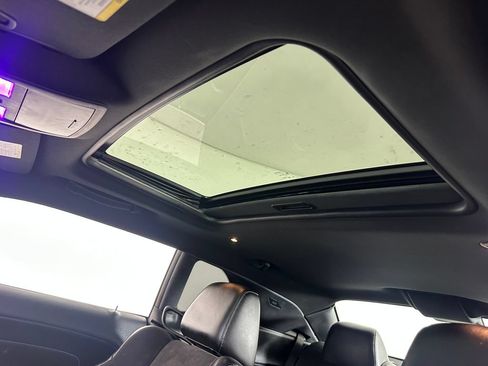 Used 2016 Dodge Challenger R/T Scat Pack w/ Leather Interior Group RWD image 20