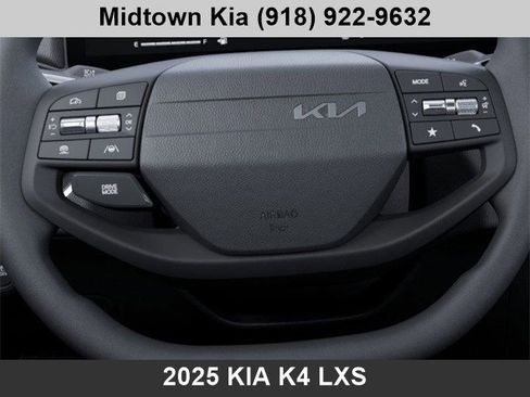 New 2025 Kia K4 LXS image 22