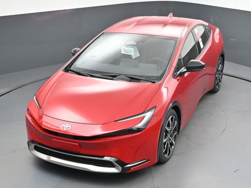 New 2025 Toyota Prius XSE image 27