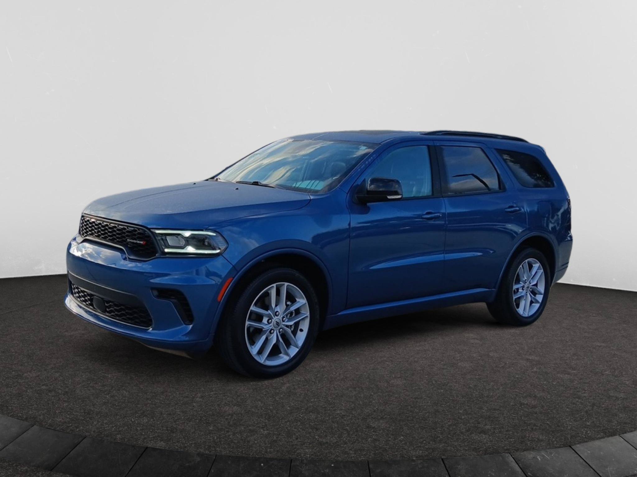 Used 2024 Dodge Durango GT RWD image 3