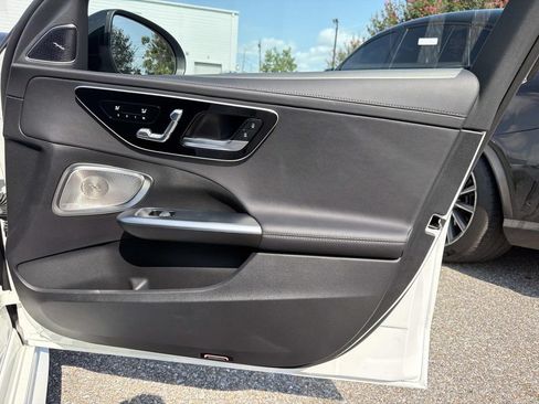 Used 2024 Mercedes-Benz C 300 Sedan image 14